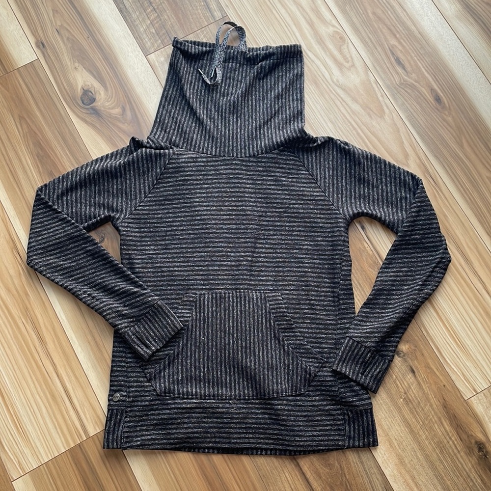 Outdoor Research black and gray striped pullover kangaroo pocket hoodie- small